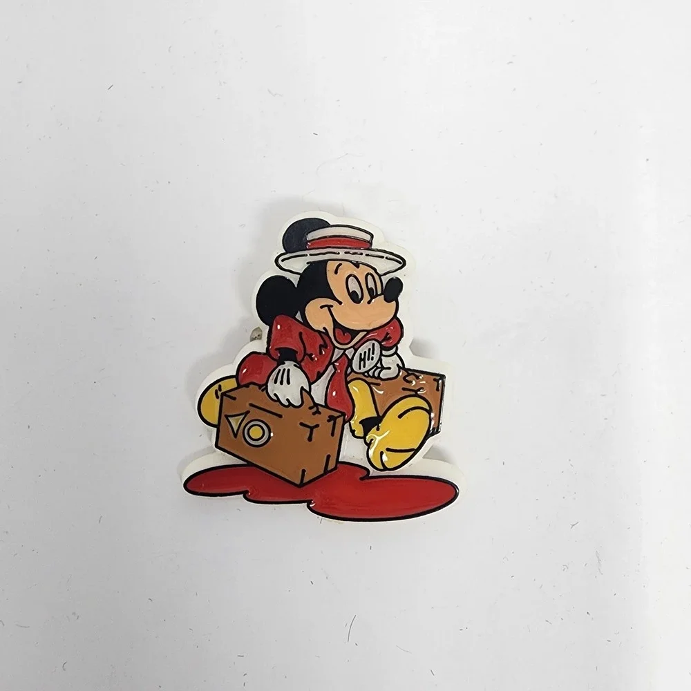Vintage‎ Disney World 1980s Traveling Mickey Mouse Traveling Man Suitcase Pin